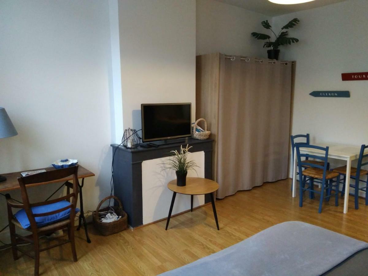 Le Studio De Line Rochefort  Luaran gambar